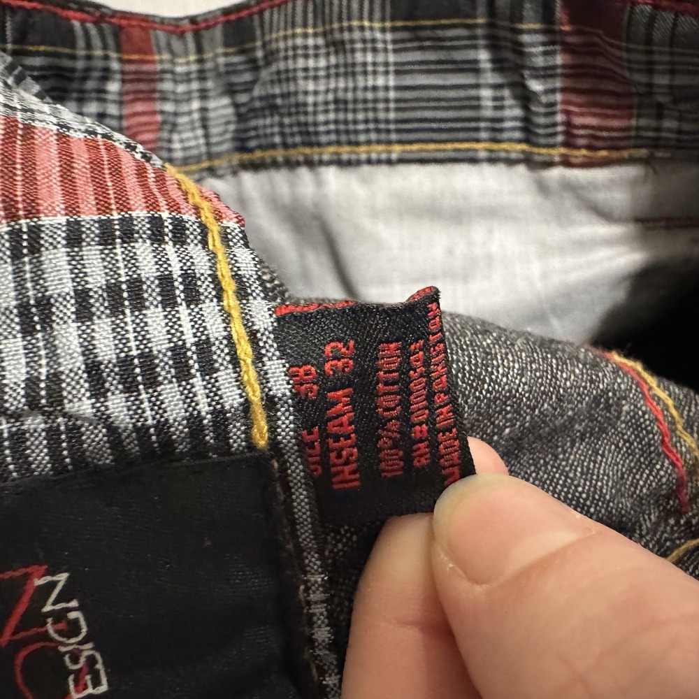Evolution in Design Men’s Black Jeans with Plaid Pocket Detailed - Picture 10 of 10